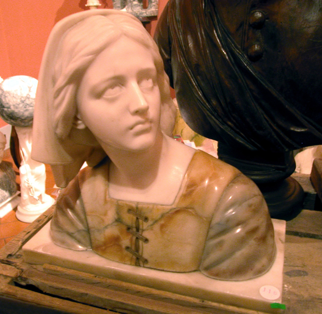 Giovanna D'Arco, busto femminile (busto, opera isolata) di Bessi Giuseppe (secc. XIX/ XX)