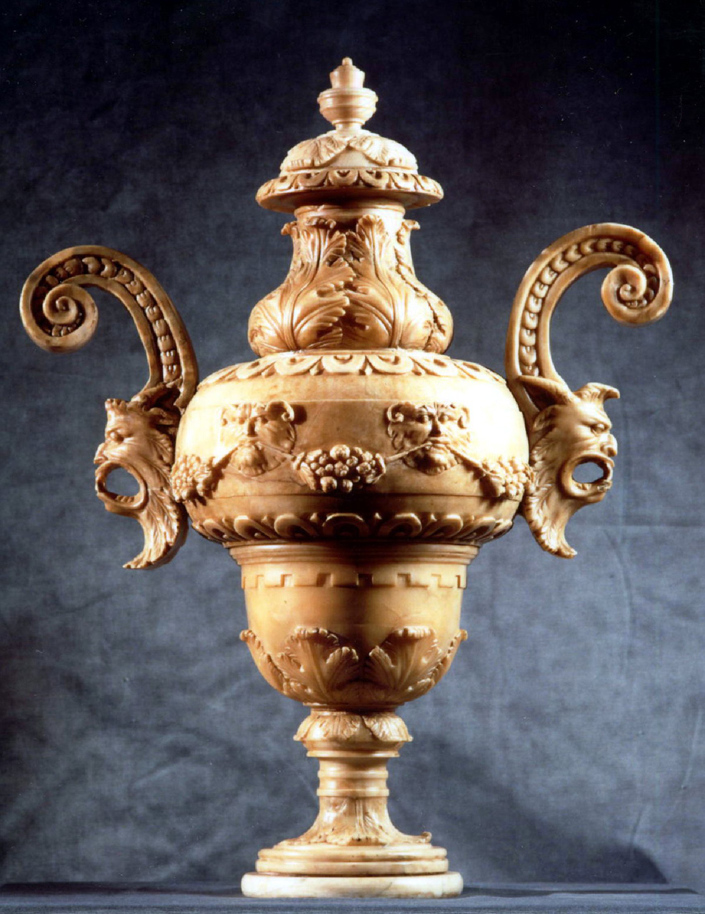 vaso, coppia - bottega volterrana (secc. XIX/ XX)