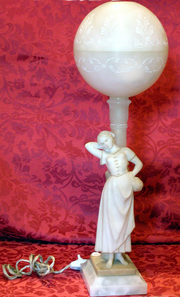 Fanciulla con lampada, figura femminile (lampada da tavolo, opera isolata) - bottega volterrana (sec. XX)