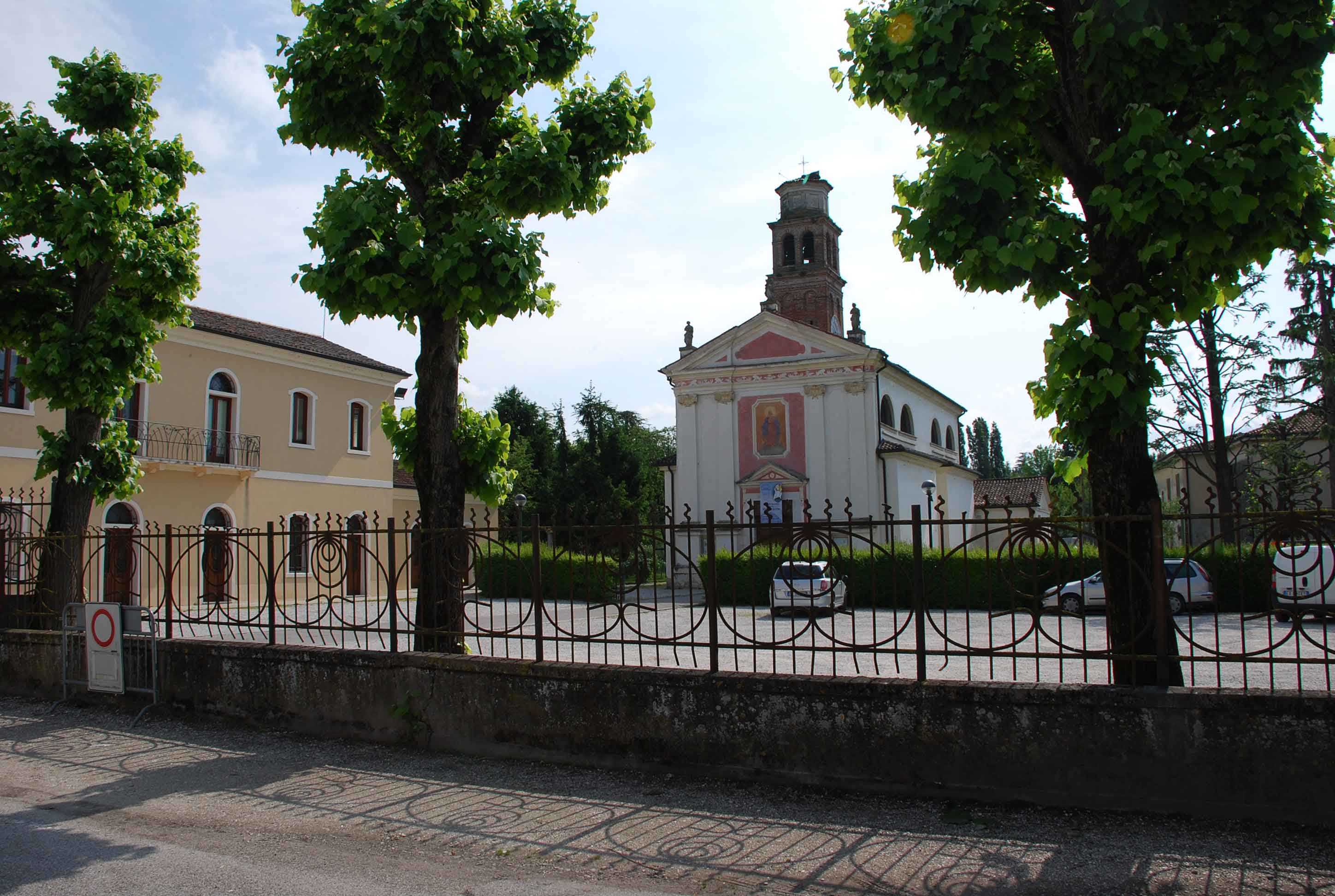 Chiesa e campanile dei Santi Vittore e Corona Martiri oratorio ex asilo e terreno pertinenziale (ARCHITETTURA RELIGIOSA, chiesa) - Silea (TV) 