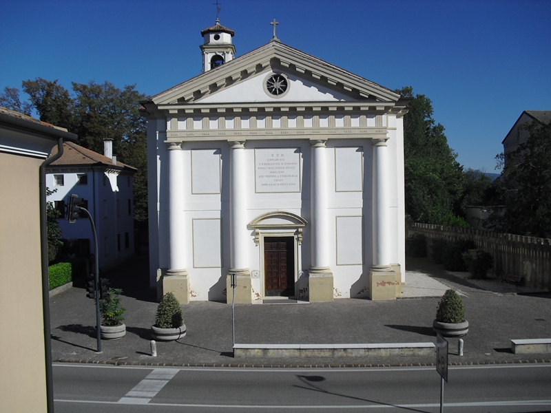 Chiesa di San Mauro Abate, campanile e sagrato (chiesa, parrocchiale) - Loria (TV) 