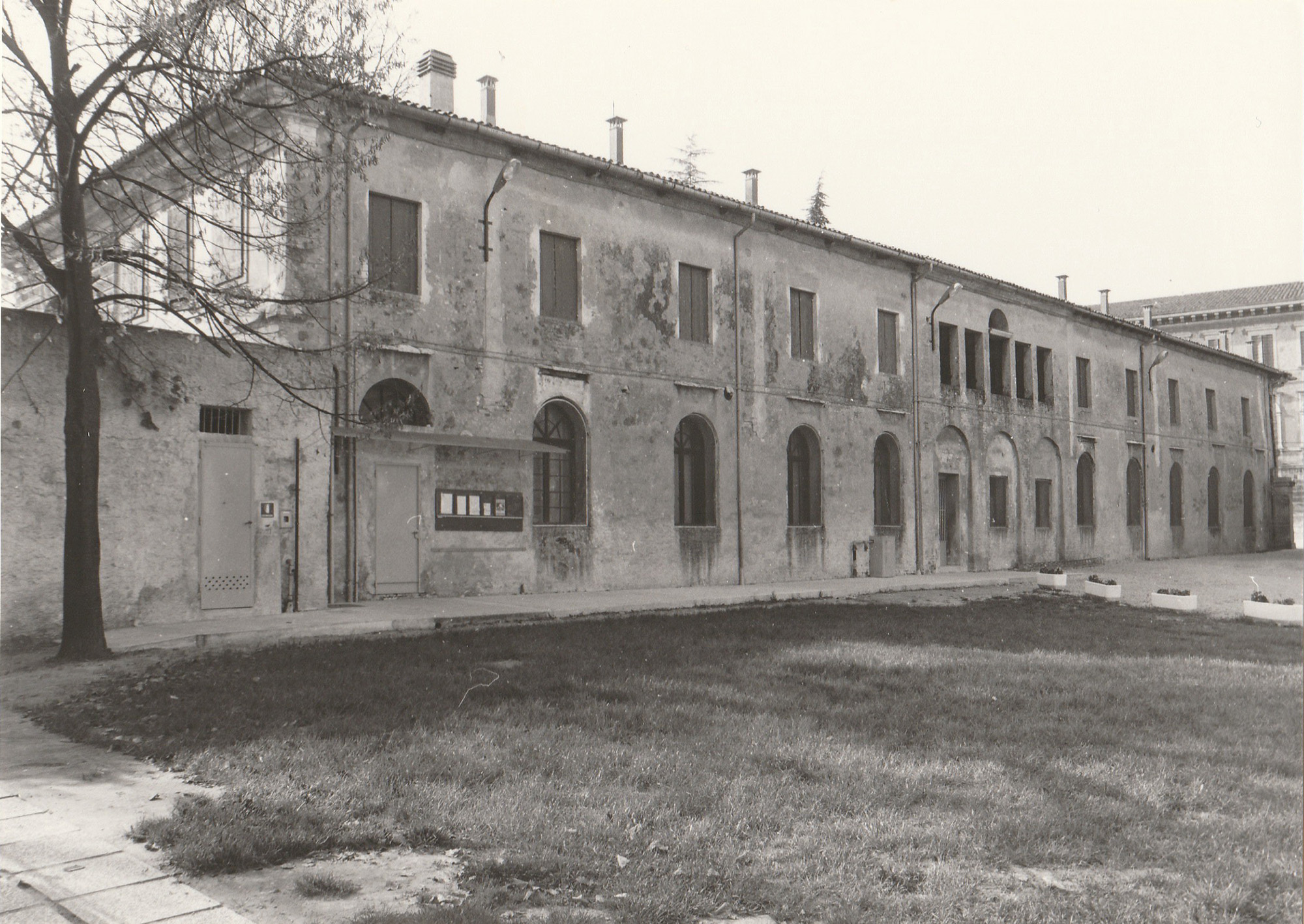 Scuderia di Palazzo Foscolo (ex) (scuderia) - Oderzo (TV) 