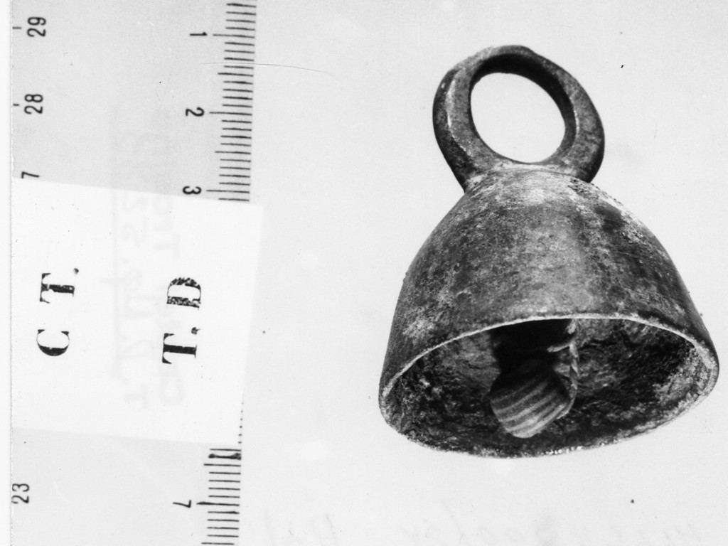 tintinnabulum - deposizione longobarda (fine/ fine secc. VI d.C. - VII d.C)