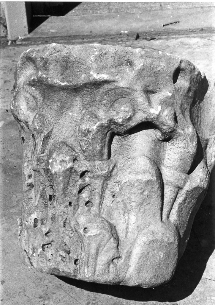 capitello corinzio (non determinabile NR)