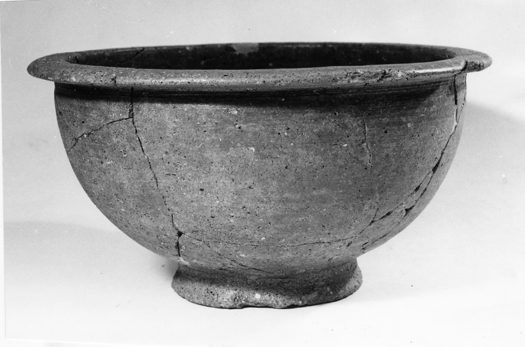 coppa - periodo romano-laziale IV B (ultimo quarto non determinabile sec. VII a.C)