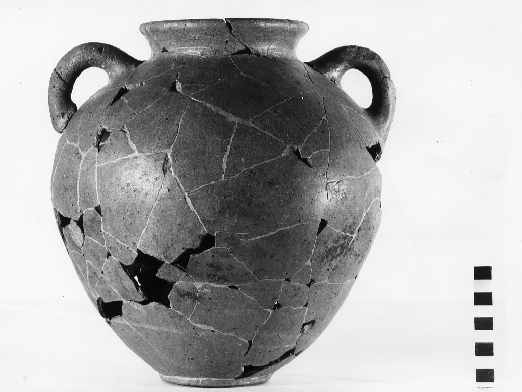 anfora - periodo romano-laziale IV B (ultimo quarto non determinabile sec. VII a.C)