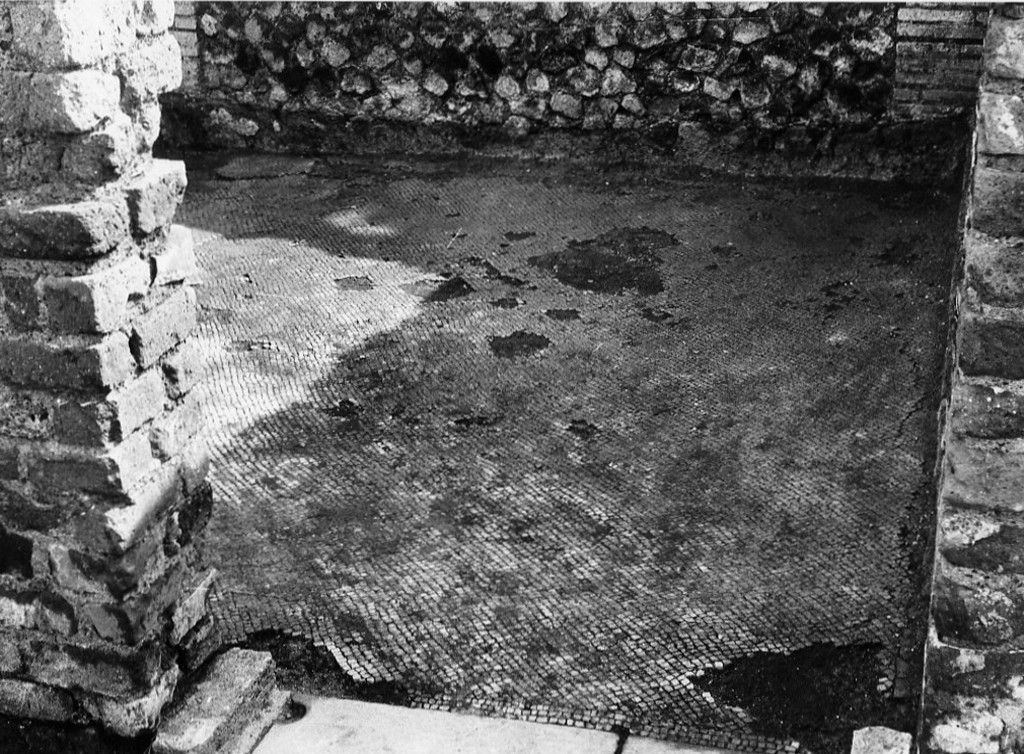 rivestimento pavimentale (sec. II d.C)