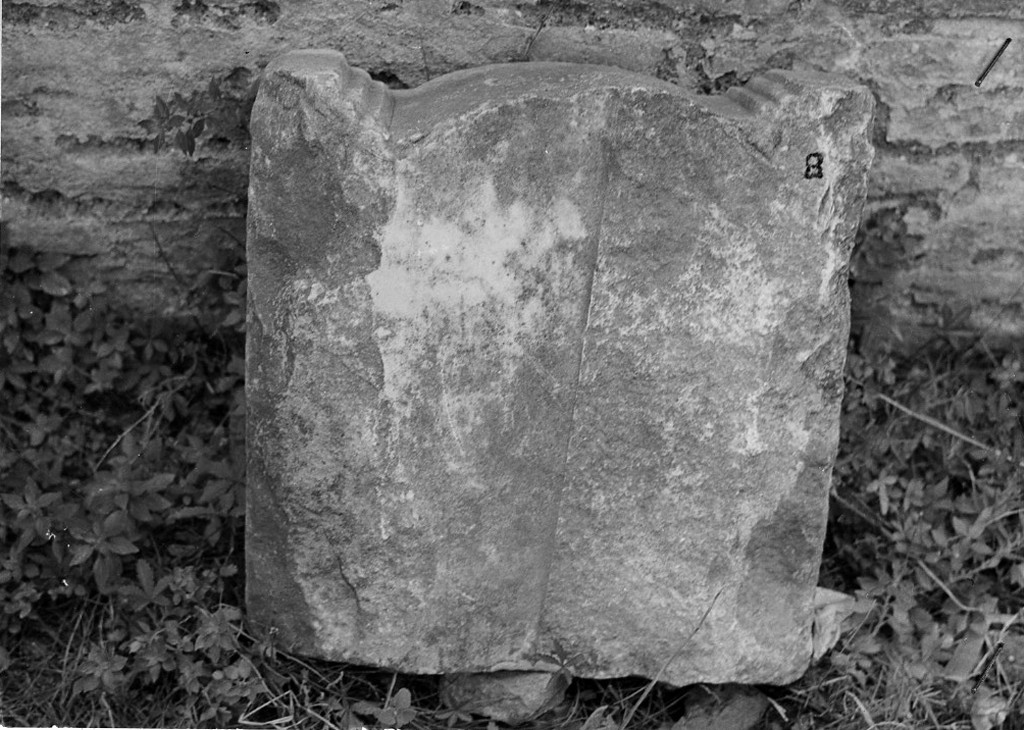 trapezoforo/ piede (secc. I d.C.-II d.C)