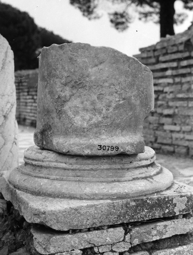 base di colonna (sec. IV d.C)