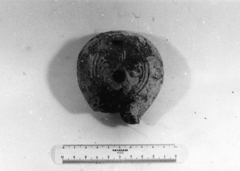 lucerna - officina di CRISPINVS (non determinabile)