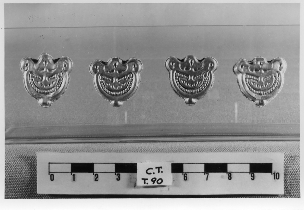 cintura/ placchetta - deposizione longobarda (primo quarto sec. VII d.C)