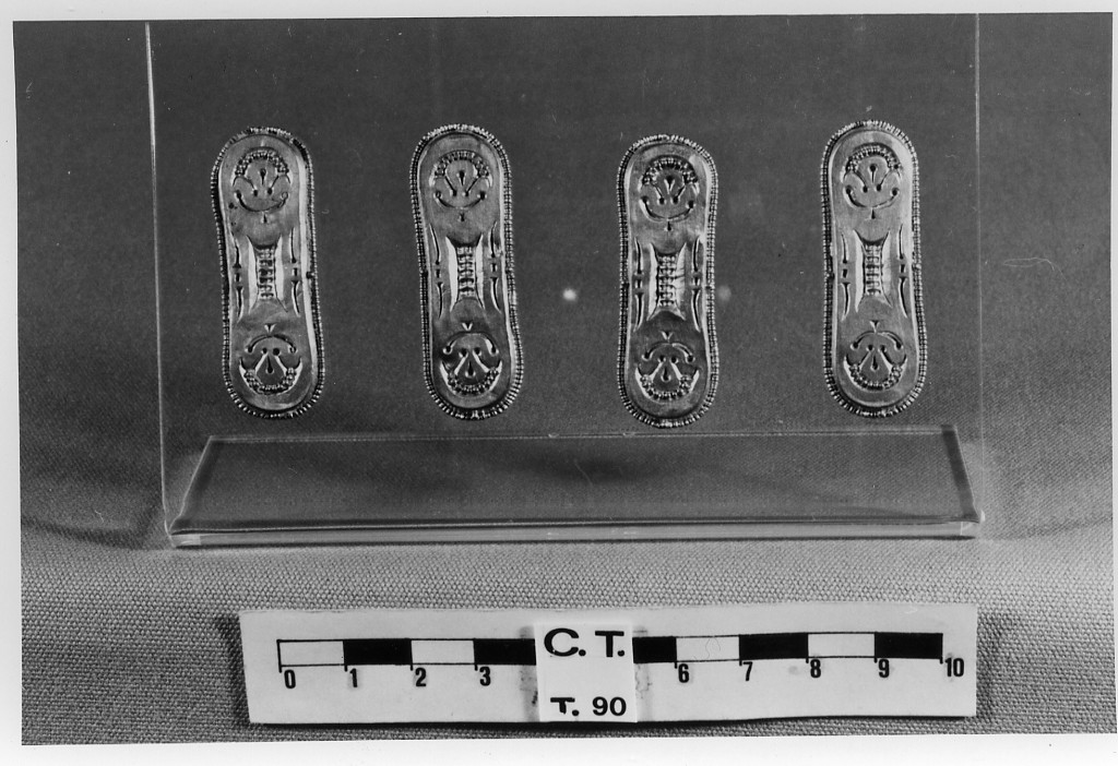 finimento equino/ elemento decorativo - deposizione longobarda (primo quarto sec. VII d.C)