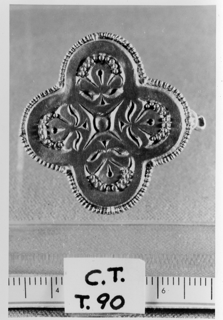 finimento equino/ elemento decorativo - deposizione longobarda (primo quarto sec. VII d.C)