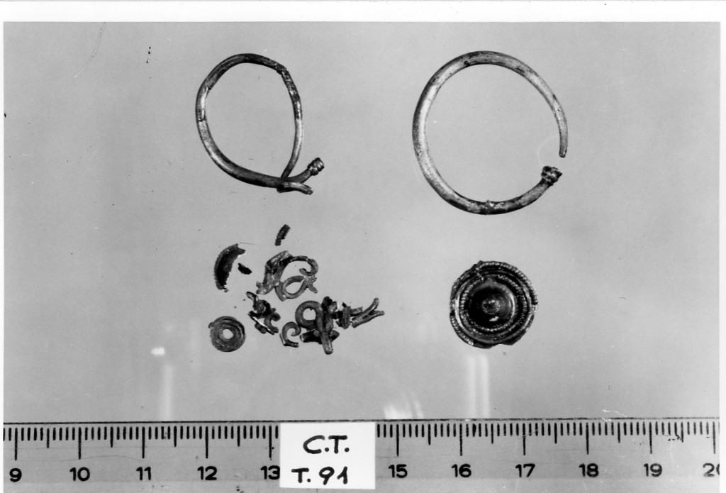 orecchini - deposizione longobarda (secondo quarto sec. VII d.C)