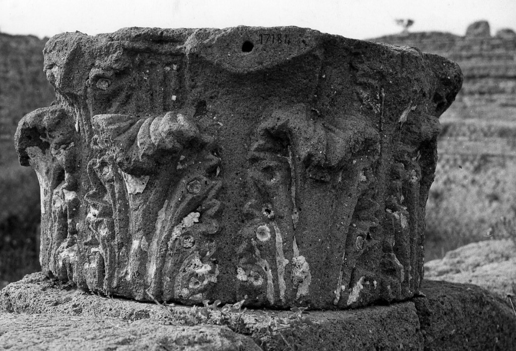 capitello corinzio (non determinabile)