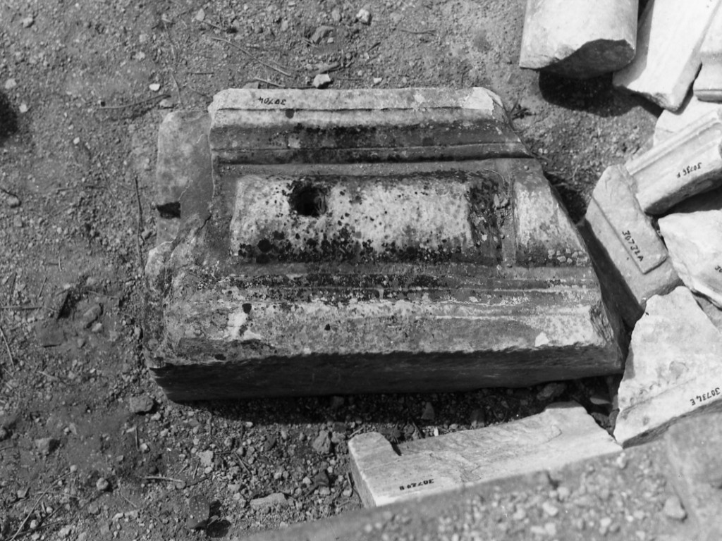 architrave (secc. I d.C.-II d.C)