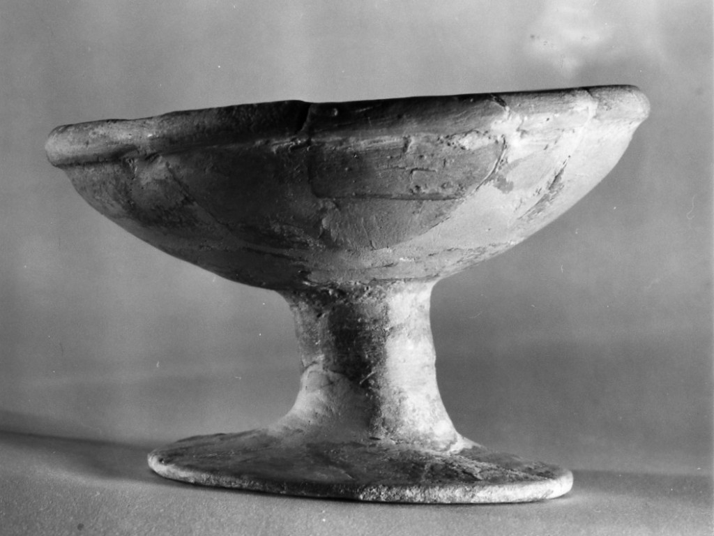 coppetta (fine sec. VII a.C)