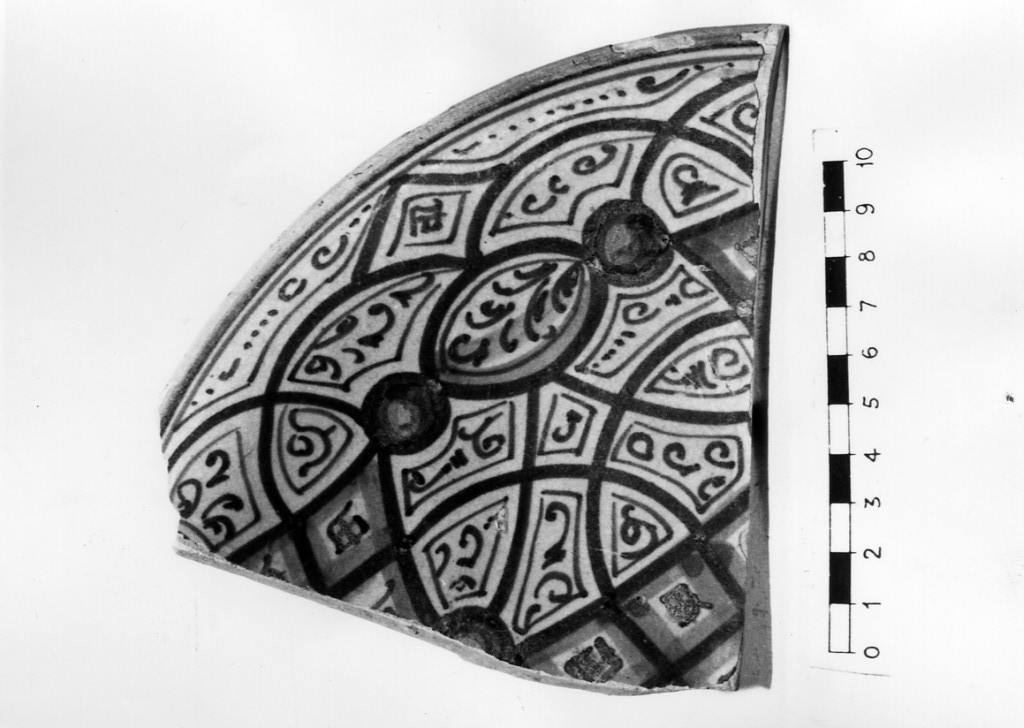 piatto (fine sec. XVI d.C)