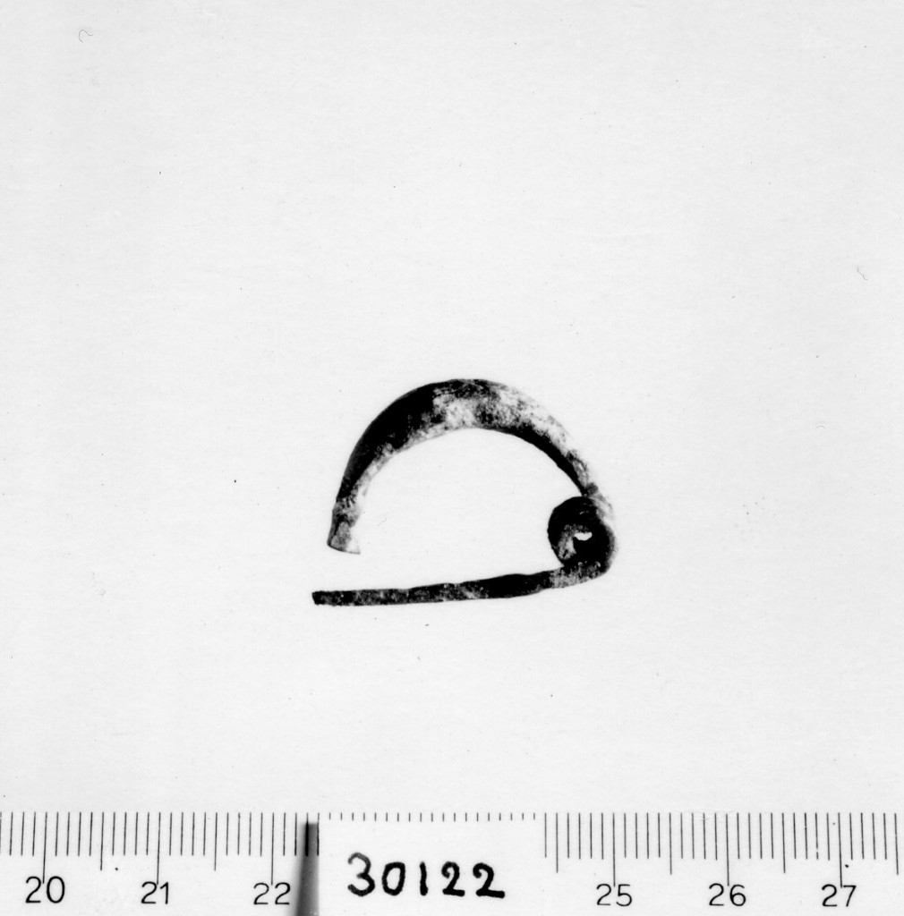 fibula a navicella (prima metà sec. VII a.C)