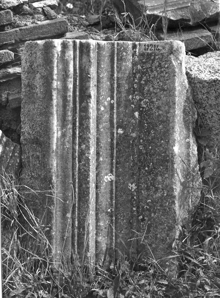 cornice (fine/ inizio secc. I d.C.-II d.C)