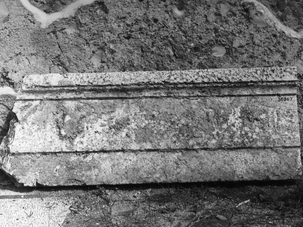 architrave (fine sec. II a.C)