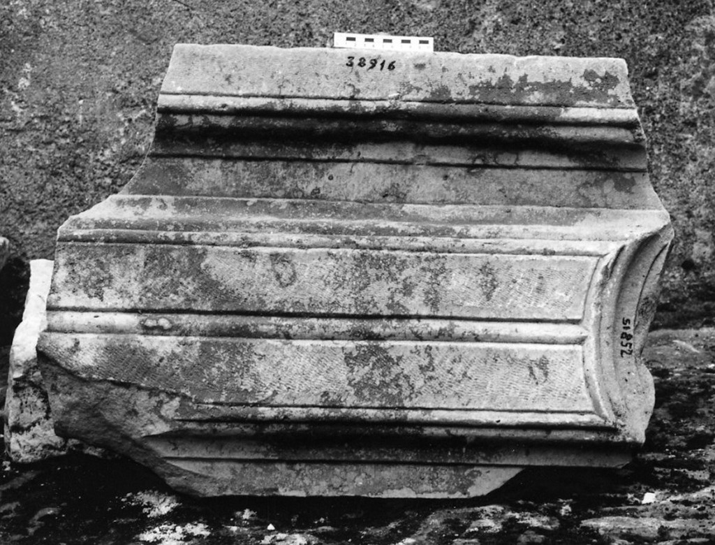 architrave (non determinabile)