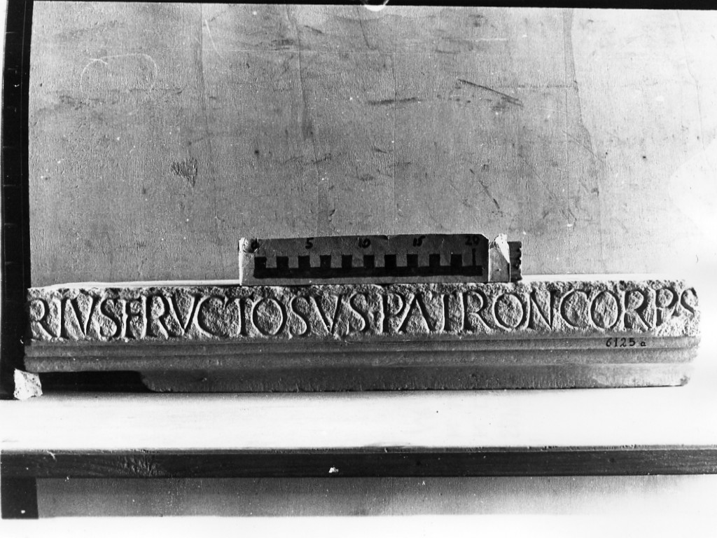 cornice (sec. III d.C)