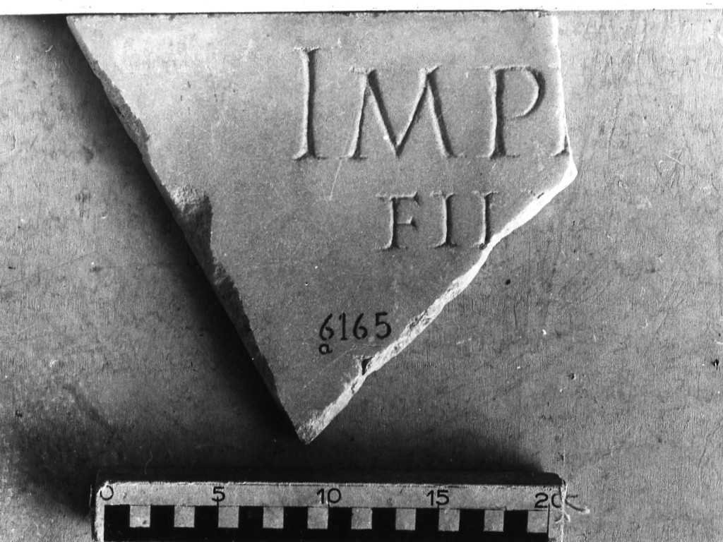 lastra iscritta (sec. II d.c)