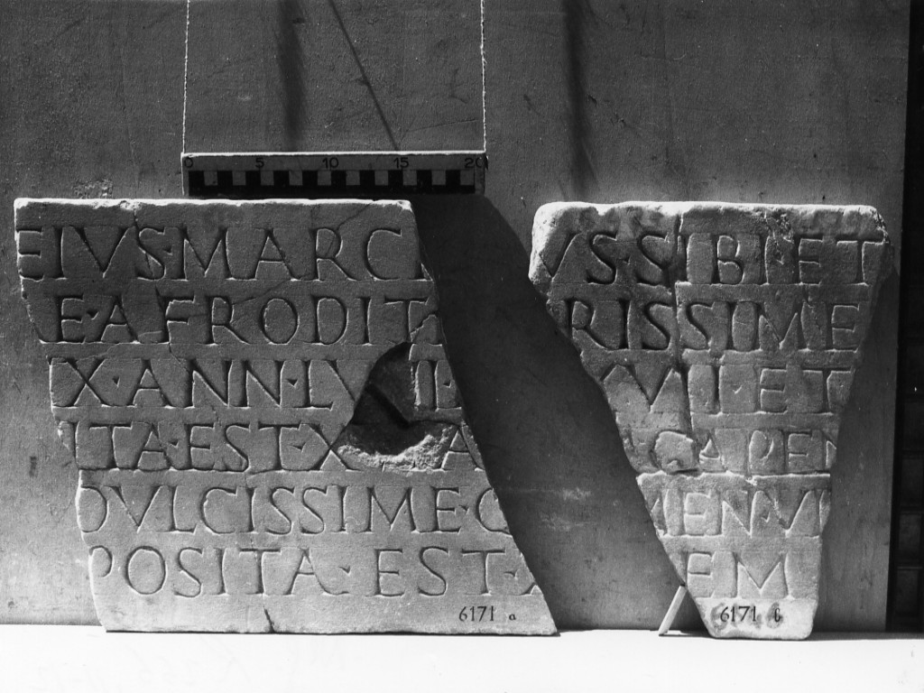 lastra iscritta (età romana imperiale)