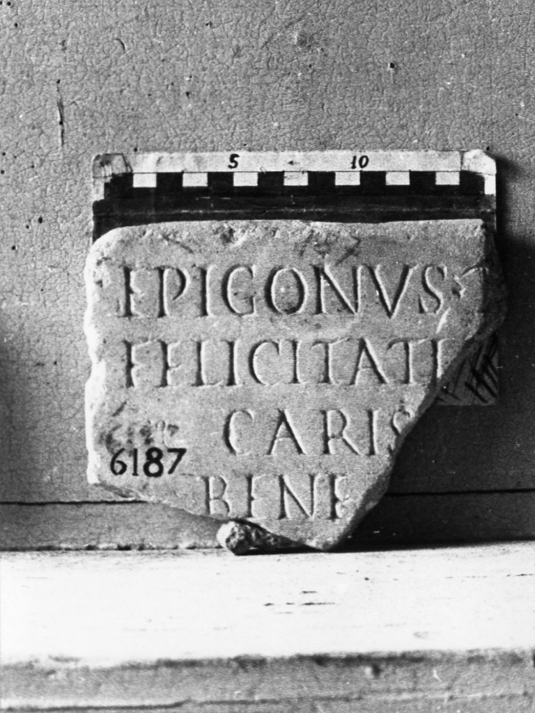 lastra iscritta (secc. II d.C.-III d.C)