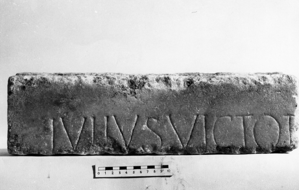 lastra iscritta (secc.III d.C.-IV d.C)