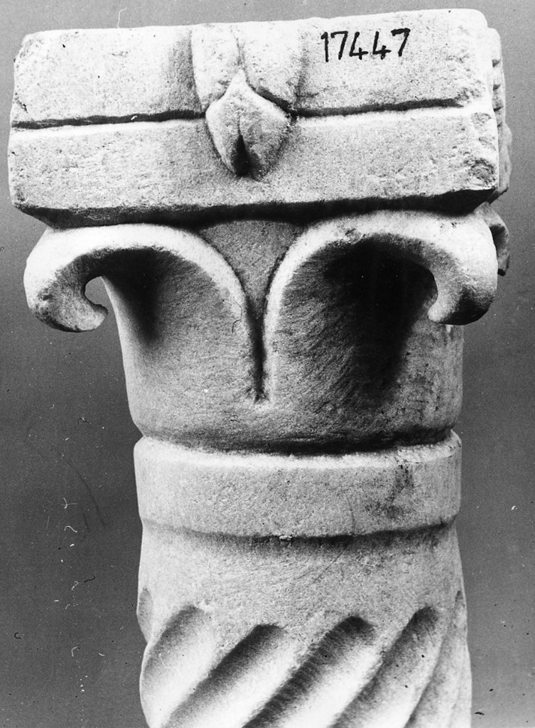 capitello (sec. IV d.C)