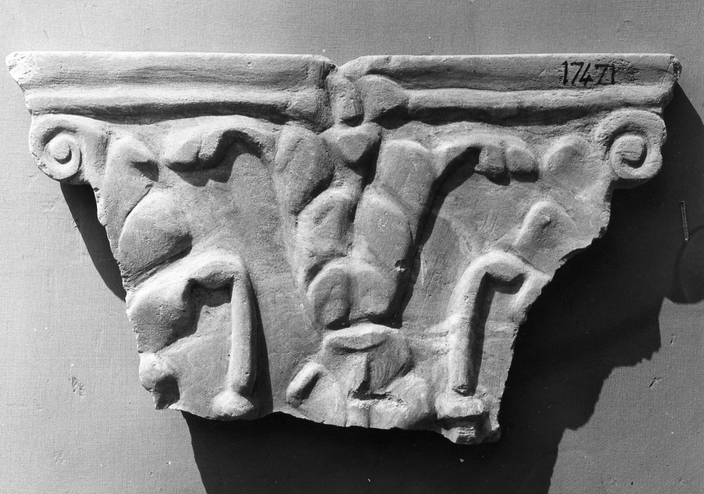 capitello di lesena (sec. II d.C)