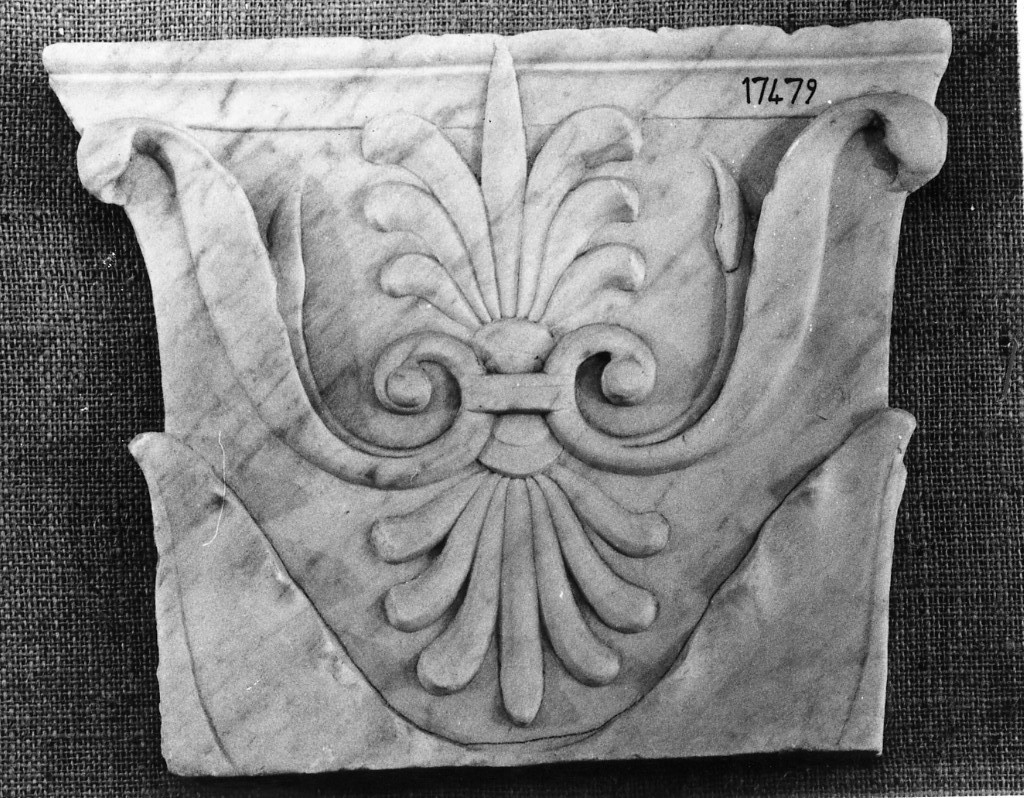 capitello di lesena (sec. II d.C)