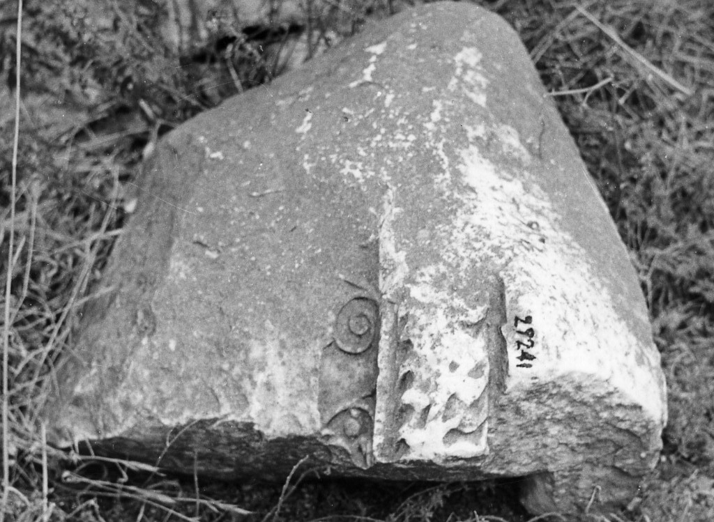 base di colonna (non determinabile)