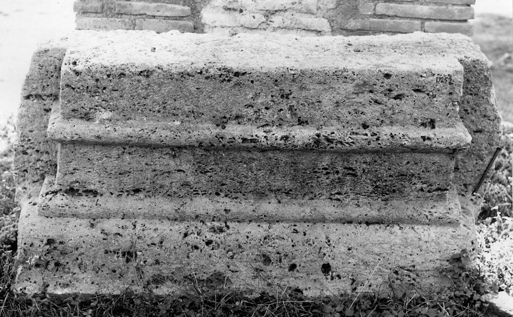 capitello di lesena (non determinabile)