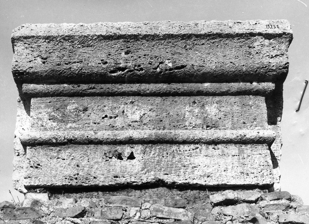 capitello di lesena (non determinabile)