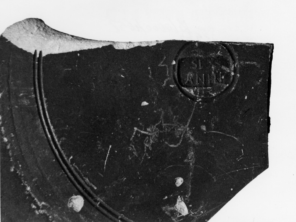 patera - officina di SEX. ANNIVS (fine/ inizio secc. I a.C.-I d.C)