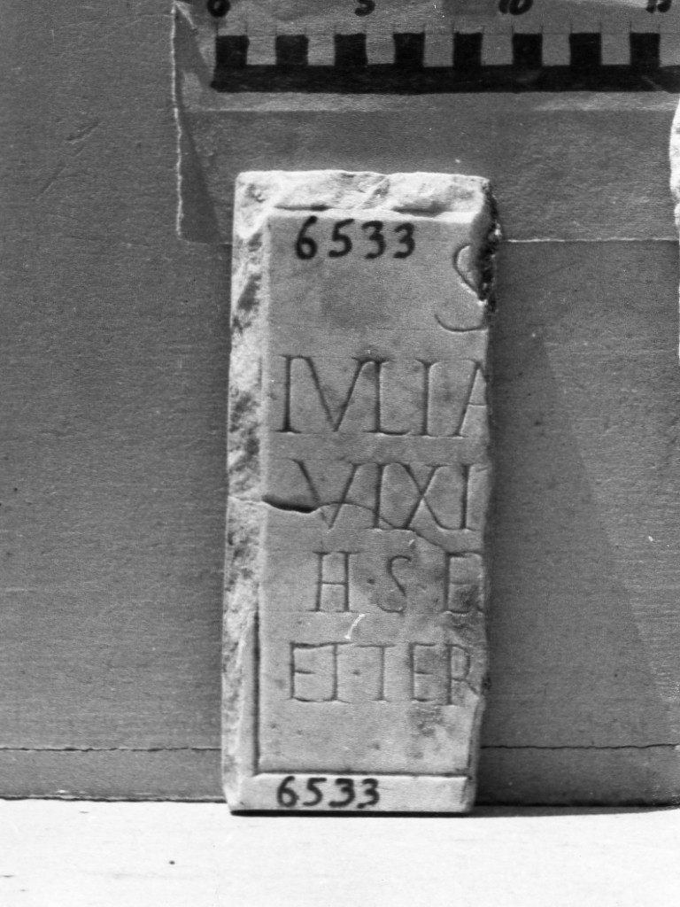 lastra iscritta (sec. I d.C)