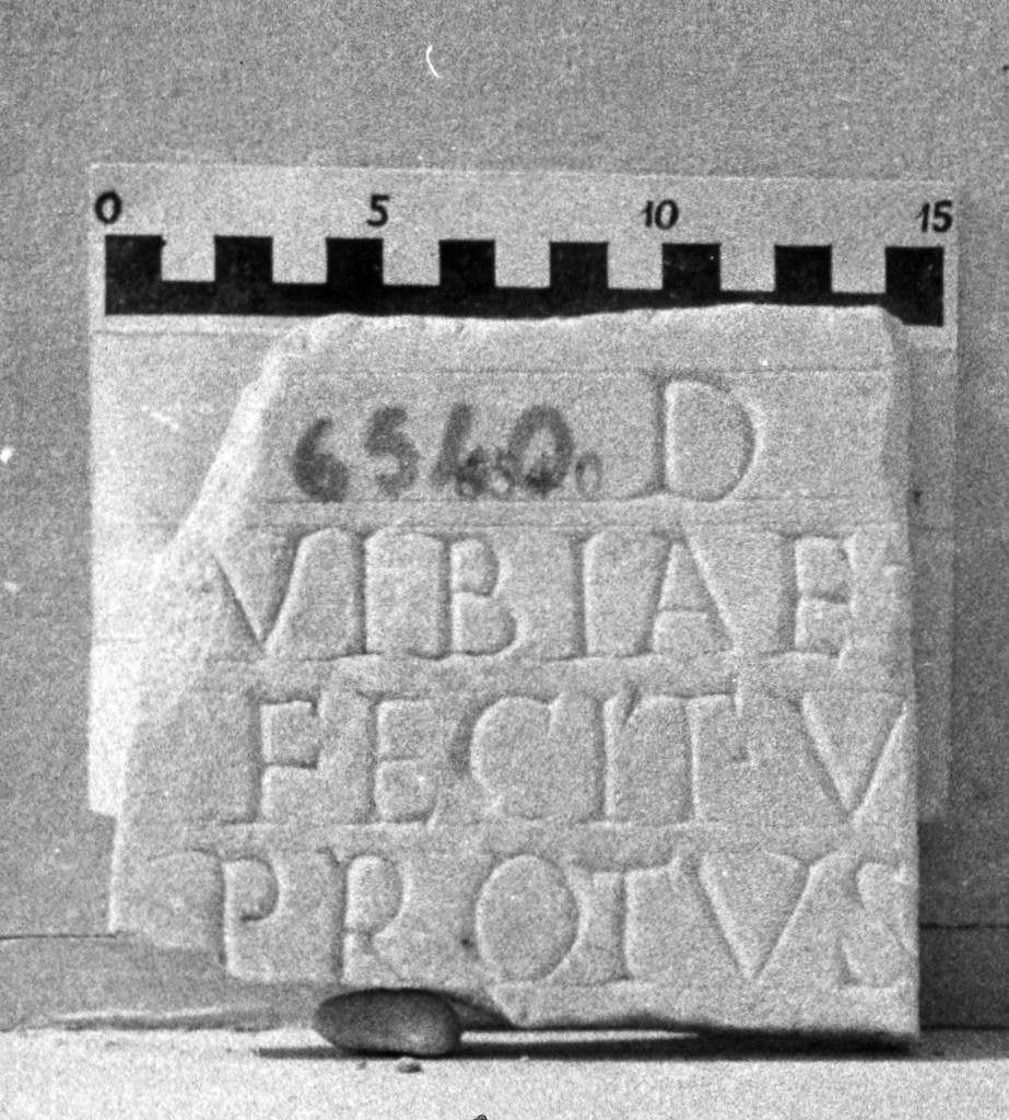 lastra iscritta (secc. II d.C.-III d.C)