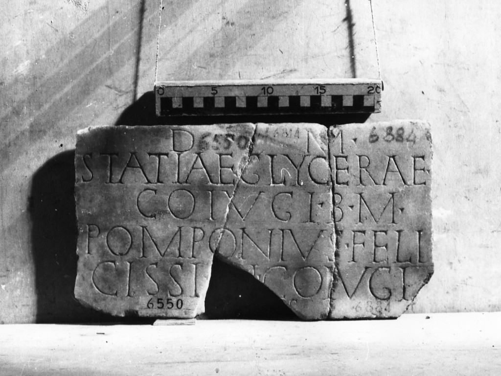 lastra iscritta (secc. III d.C.-IV d.C)