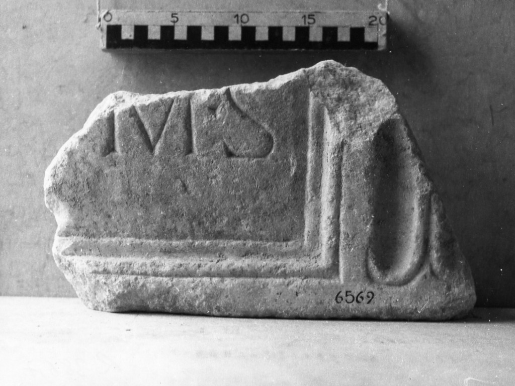 sarcofago (secc. II d.C.-III d.C)