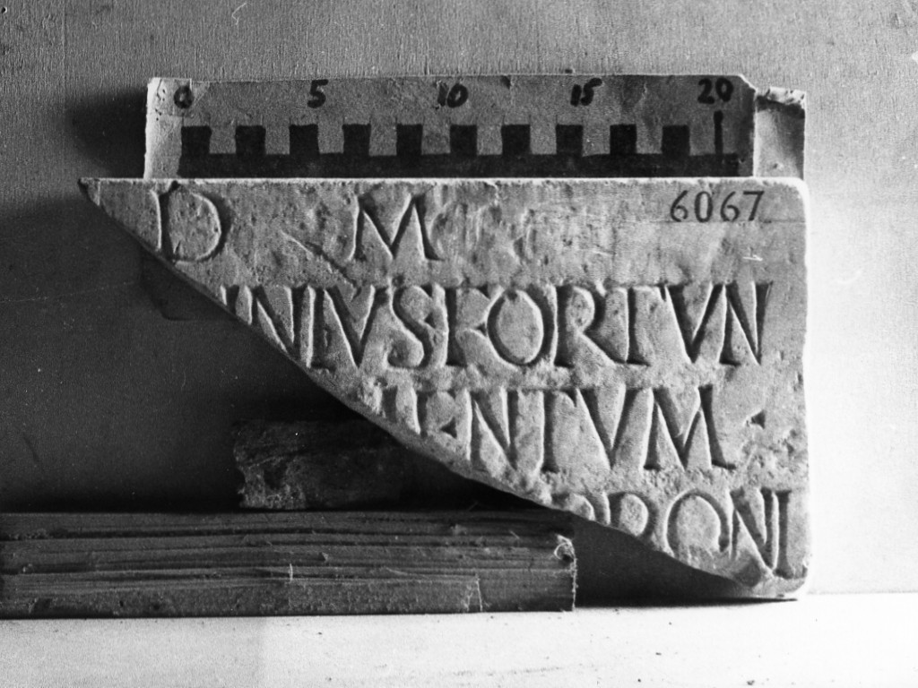 lastra iscritta (sec. II d.C)