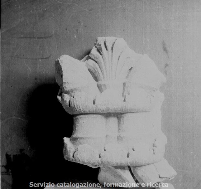 / acroterio? (Età romana)