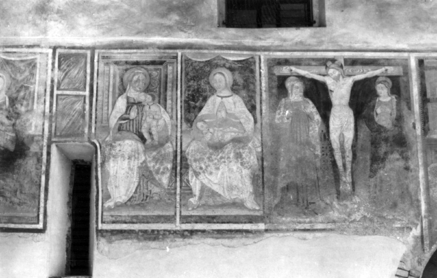 Madonna in trono col Bambino; Madonna del Latte; Cristo crocifisso con la Madonna e San Giovanni Evangelista (dipinto murale) - ambito lombardo (fine/ inizio secc. XV-XVI)