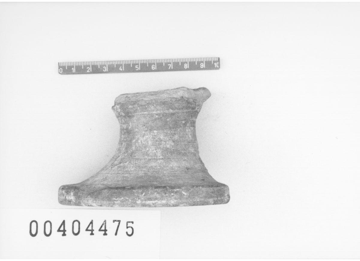 Piede di anfora (Seconda meta', Prima meta' VII a.C, VI a.C)