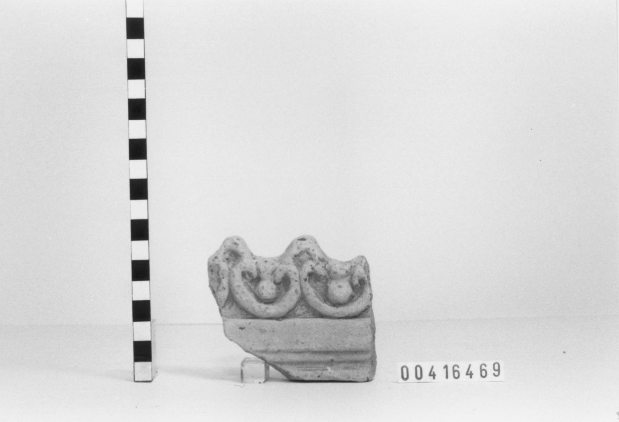 Lastra di rivestimento/ frammento (III a.C, II a.C)