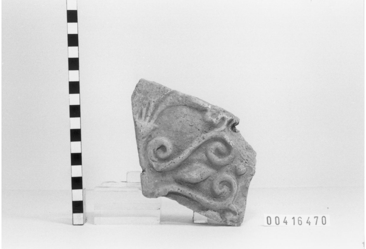 Lastra di rivestimento/ frammento (III a.C, II a.C)