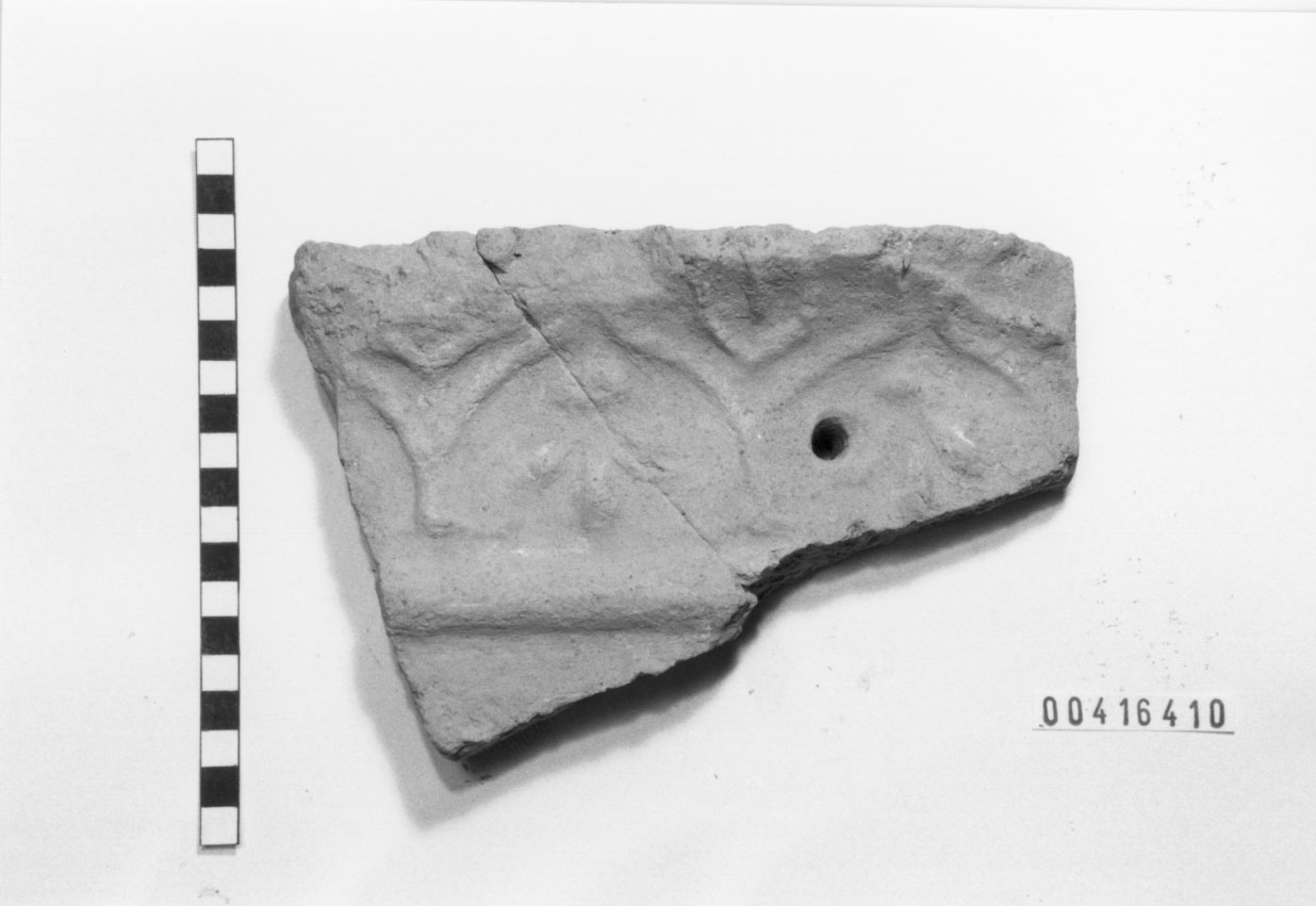 Lastra di rivestimento/ frammento (III a.C, II a.C)