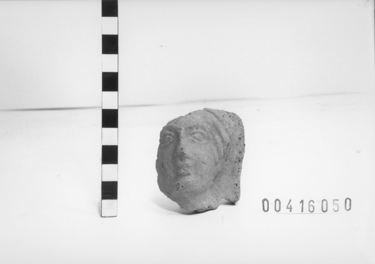 testa/ votiva, femminile (III-II a.C)